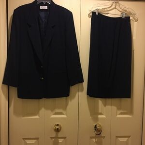 2-piece dark blue skirt and blazer WOOL suit